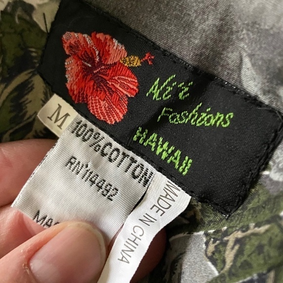 𝅺grey Hawaiian shirt with maps bamboo palm print​​​​​ - Picture 4 of 7